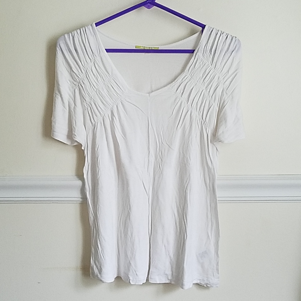 Gianni Bini Semi-Sheer Stretchy White Top Xs